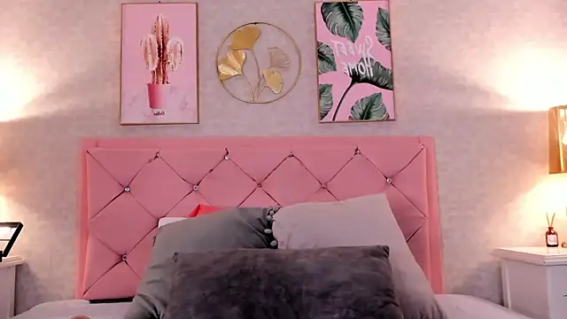 Snapshot of Ginger_Violetta_ chatting on January 18, 7:37 pm Ginger Violetta online show from January 18, 7:37 pm