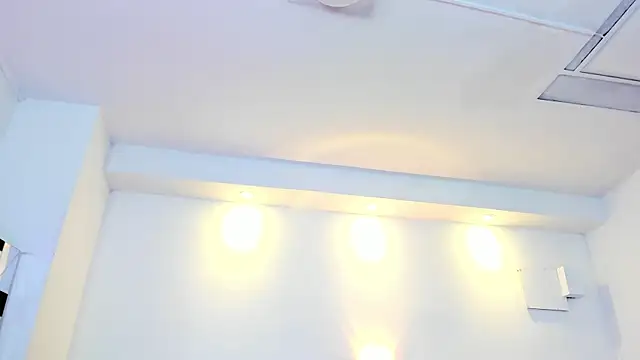 Snapshot of Juliabadlee chatting on March 21, 3:44 am Juliabadlee online show from March 21, 3:44 am