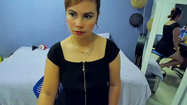 gigi stephans online show from March 16, 12:45 am