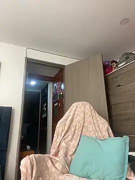 liaqueen610 online show from October 13, 10:54 pm