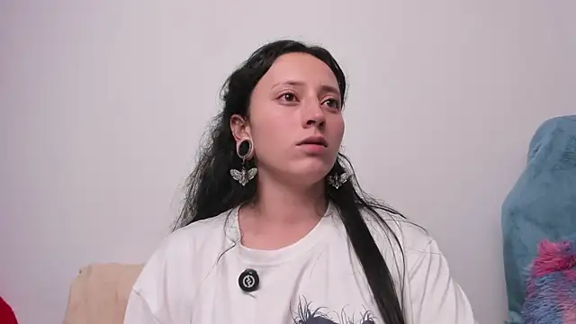 liaqueen610 online show from June 1, 1:18 am