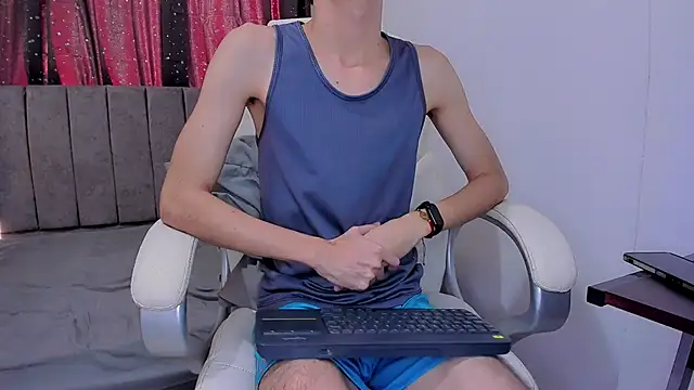 Snapshot of Jake_evans chatting on January 21, 2:15 pm Jake evans online show from January 21, 2:15 pm