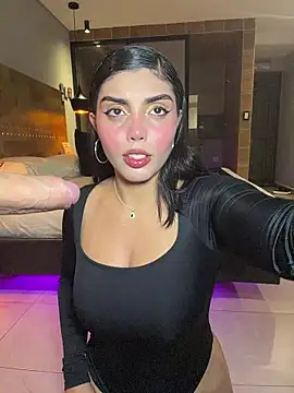 Snapshot of zui_lu chatting on February 3, 1:37 am zui lu online show from February 3, 1:37 am