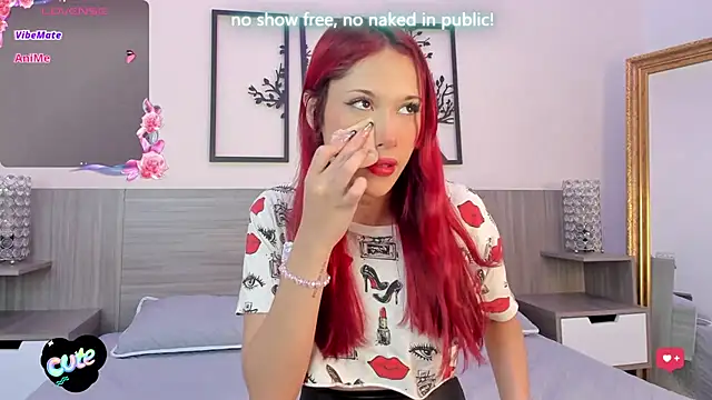 SkinnyFoxy online show from March 18, 9:21 pm