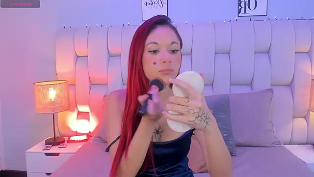 SkinnyFoxy online show from February 5, 7:51 pm