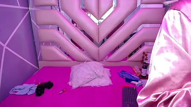 sophia ny online show from February 21, 7:32 pm