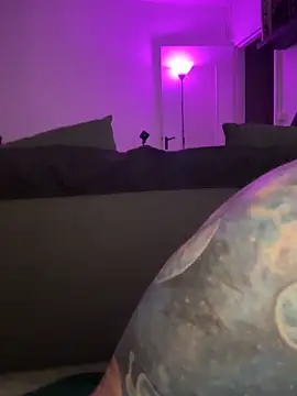 Snapshot of MartthaKatze chatting on November 9, 4:38 pm MartthaKatze online show from November 9, 4:38 pm