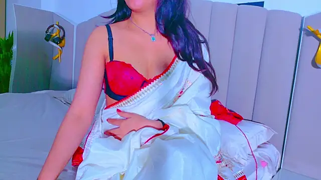 Snapshot of Aashika-Kaur chatting on January 13, 4:29 am Aashika-Kaur online show from January 13, 4:29 am