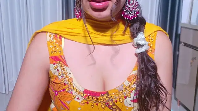 Aashika-Kaur online show from June 2, 4:58 am