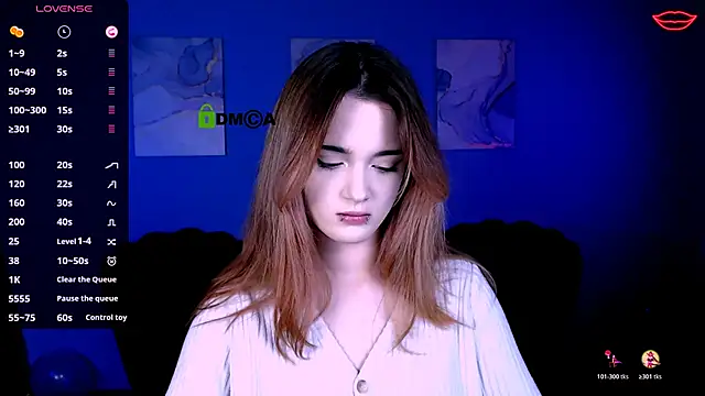 liana kisses online show from November 6, 8:10 pm