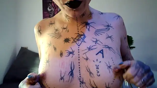 ValeryCrowley14 online show from February 12, 9:15 am