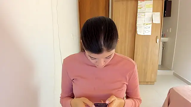 misstoya online show from February 3, 1:41 am