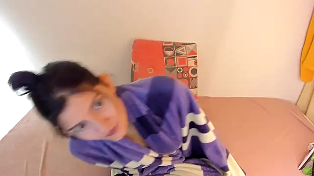 misstoya online show from February 9, 12:06 am