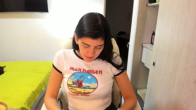 misstoya online show from October 15, 1:06 am