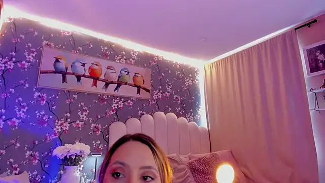 Snapshot of martinaaricci chatting on May 10, 3:17 pm martinaaricci online show from May 10, 3:17 pm