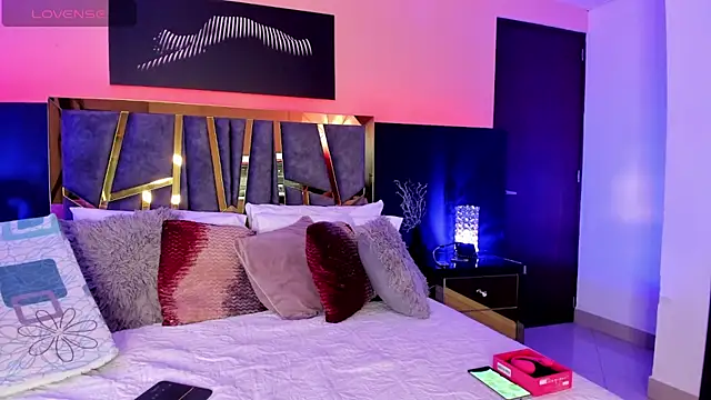 ChloeConnorr online show from December 16, 4:28 am