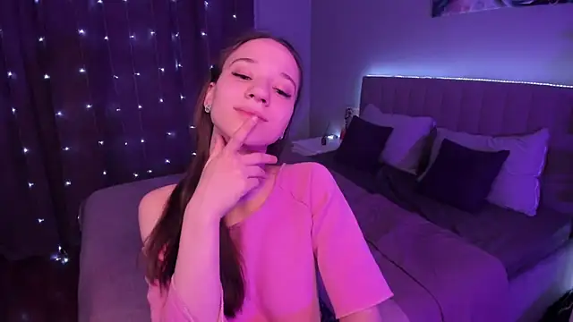 StaceySunny online show from December 18, 7:52 pm