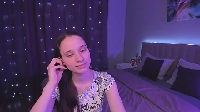 StaceySunny online show from February 25, 2:11 pm