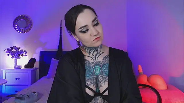Snapshot of SindelDark chatting on February 7, 1:43 pm SindelDark online show from February 7, 1:43 pm