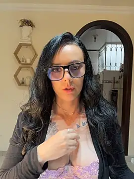 Snapshot of AndreaValencia chatting on July 2, 7:42 pm AndreaValencia online show from July 2, 7:42 pm
