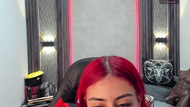 selene red  online show from February 8, 3:42 pm