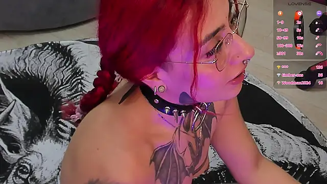 selene red  online show from February 8, 9:46 pm