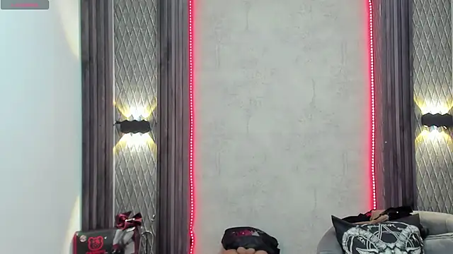 selene red  online show from February 14, 7:44 pm