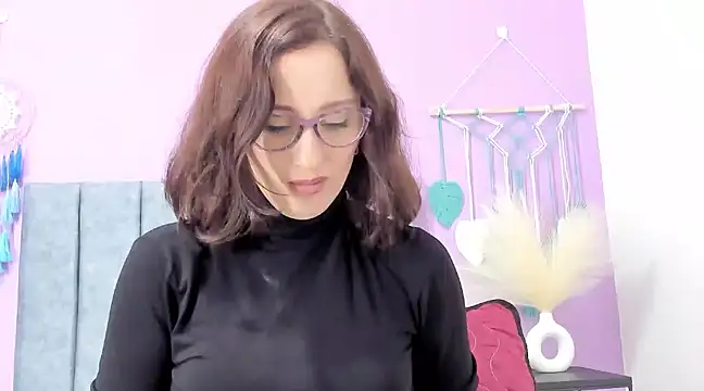 IberianMoonMK online show from January 8, 1:00 am