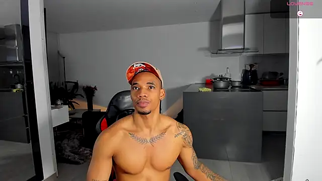 TROYWESLY- online show from October 24, 12:08 am