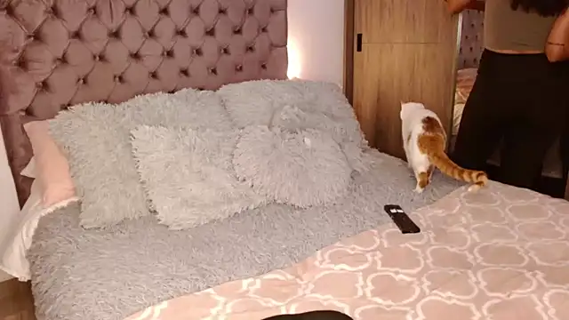 Roussmariehenao online show from October 10, 9:19 am