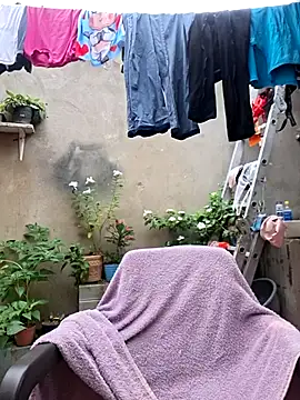 Snapshot of room_24funn chatting on April 8, 3:23 pm room 24funn online show from April 8, 3:23 pm