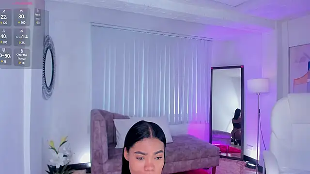 Snapshot of madisson_davon chatting on March 18, 2:04 pm madisson davon online show from March 18, 2:04 pm