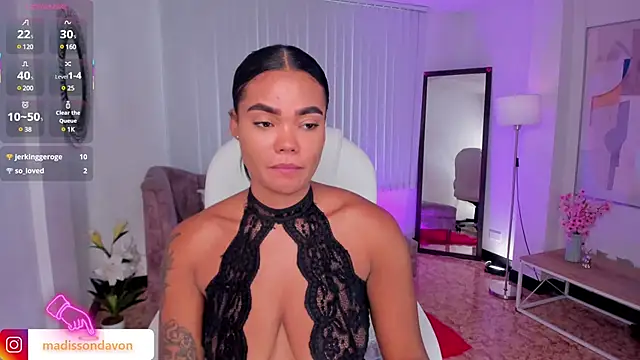 Snapshot of madisson_davon chatting on March 19, 5:28 pm madisson davon online show from March 19, 5:28 pm