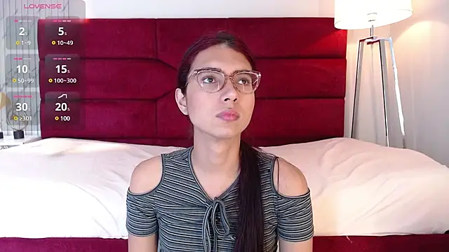 sara saenz99 online show from January 24, 7:39 pm