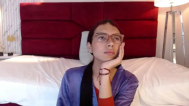 sara saenz99 online show from February 8, 1:32 am