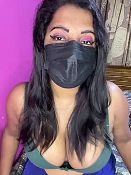 NOORA-GIRL online show from November 7, 10:43 pm