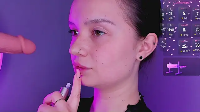 bitchpeace  online show from April 8, 11:16 pm