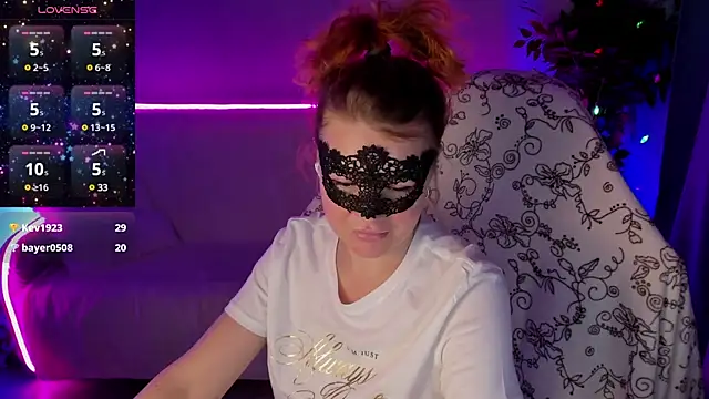 Snapshot of Sexy-Housewife chatting on January 4, 2:04 pm Sexy-Housewife online show from January 4, 2:04 pm