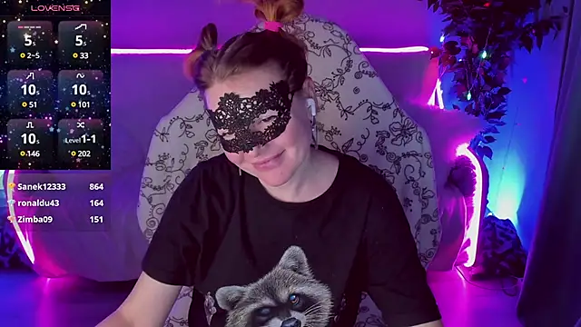 Snapshot of Sexy-Housewife chatting on January 27, 2:31 am Sexy-Housewife online show from January 27, 2:31 am