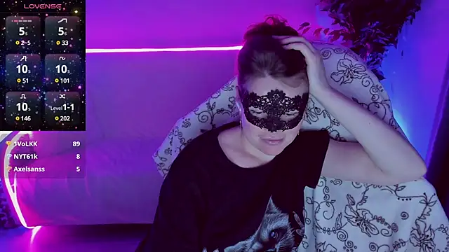 Snapshot of Sexy-Housewife chatting on March 8, 12:30 pm Sexy-Housewife online show from March 8, 12:30 pm