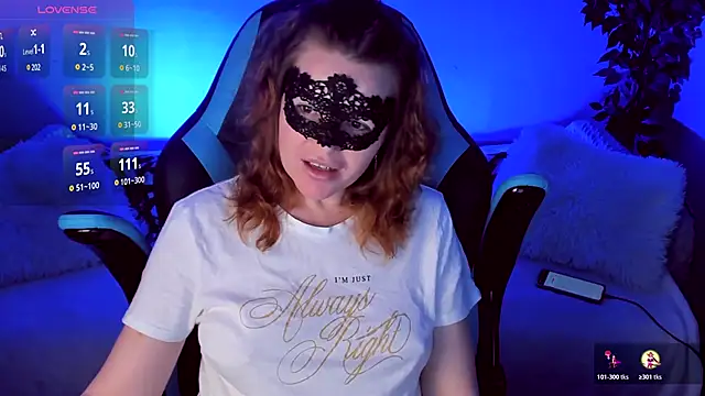 Snapshot of Sexy-Housewife chatting on October 20, 7:36 pm Sexy-Housewife online show from October 20, 7:36 pm