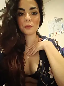 Snapshot of Saturnia_Yvonne chatting on December 6, 5:33 pm Saturnia Yvonne online show from December 6, 5:33 pm