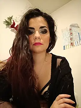 Snapshot of Saturnia_Yvonne chatting on January 24, 6:04 pm Saturnia Yvonne online show from January 24, 6:04 pm