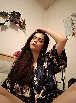 Snapshot of Saturnia_Yvonne chatting on February 23, 12:41 am Saturnia Yvonne online show from February 23, 12:41 am