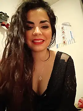 Snapshot of Saturnia_Yvonne chatting on March 7, 11:49 pm Saturnia Yvonne online show from March 7, 11:49 pm