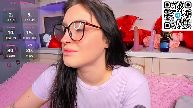 Snapshot of Kruela_Eva chatting on February 13, 11:47 pm Kruela Eva online show from February 13, 11:47 pm