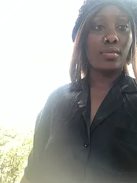 Snapshot of Lola_kims chatting on March 4, 7:47 am Lola kims online show from March 4, 7:47 am