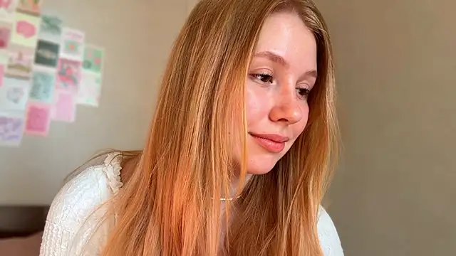 HoneyAudrey online show from April 11, 2:38 am