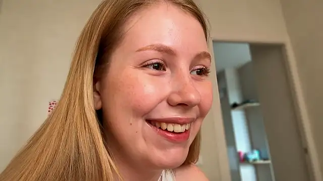 HoneyAudrey online show from June 9, 2:34 am