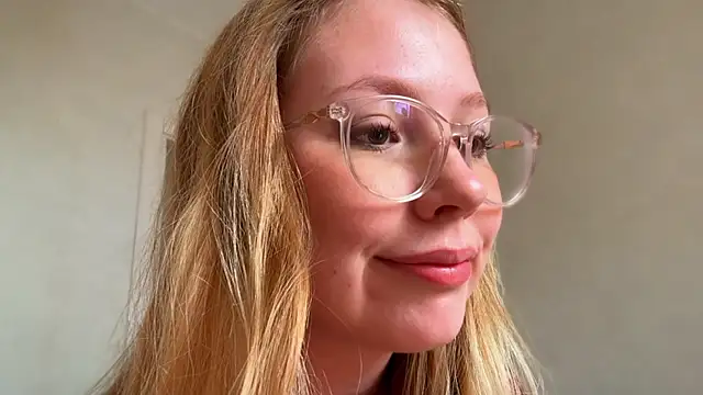 HoneyAudrey online show from July 12, 2:13 am